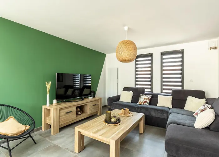 Semesterbostad With Private Pool